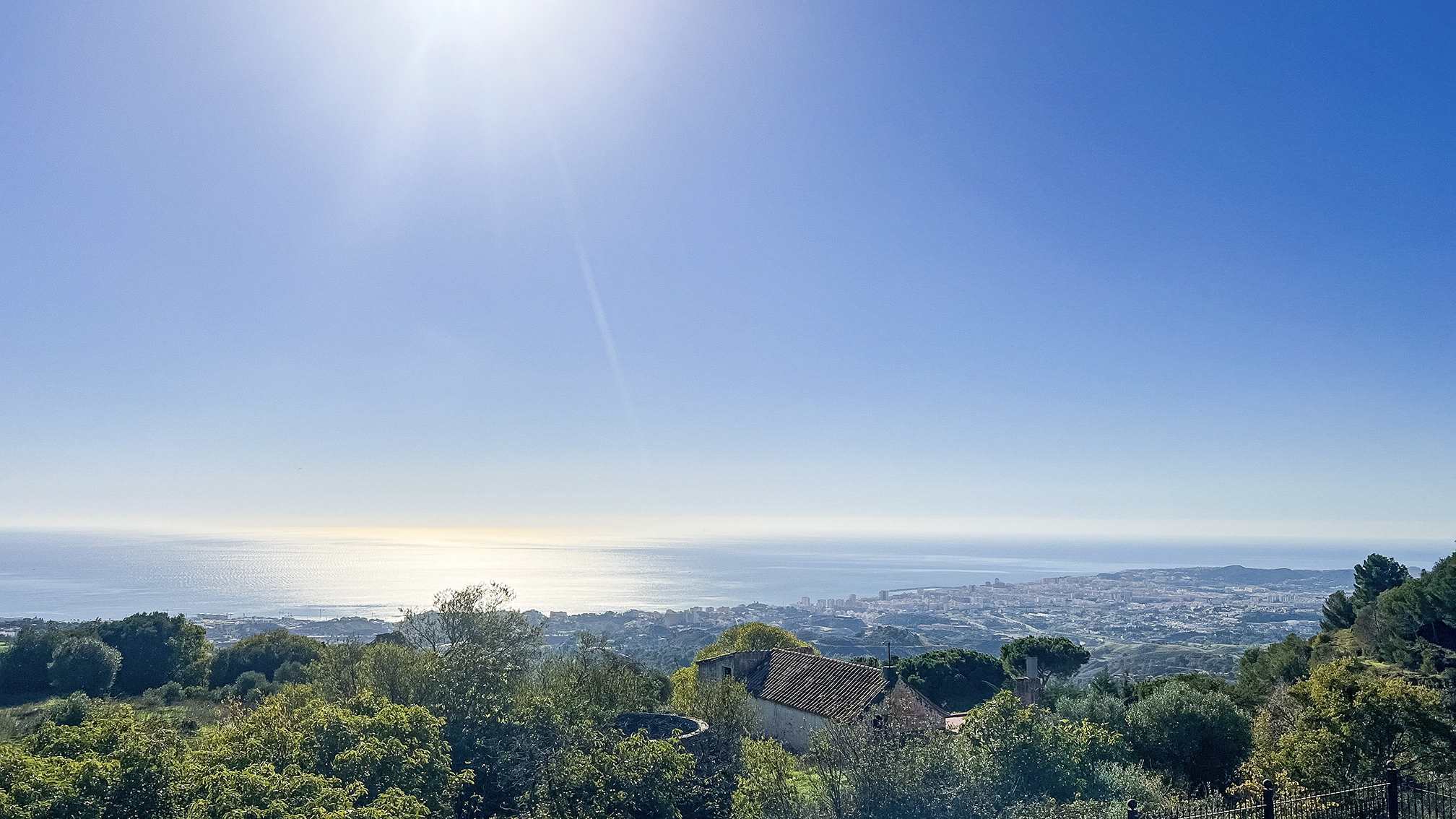 2025: Bajan los tipos sube la vivienda.